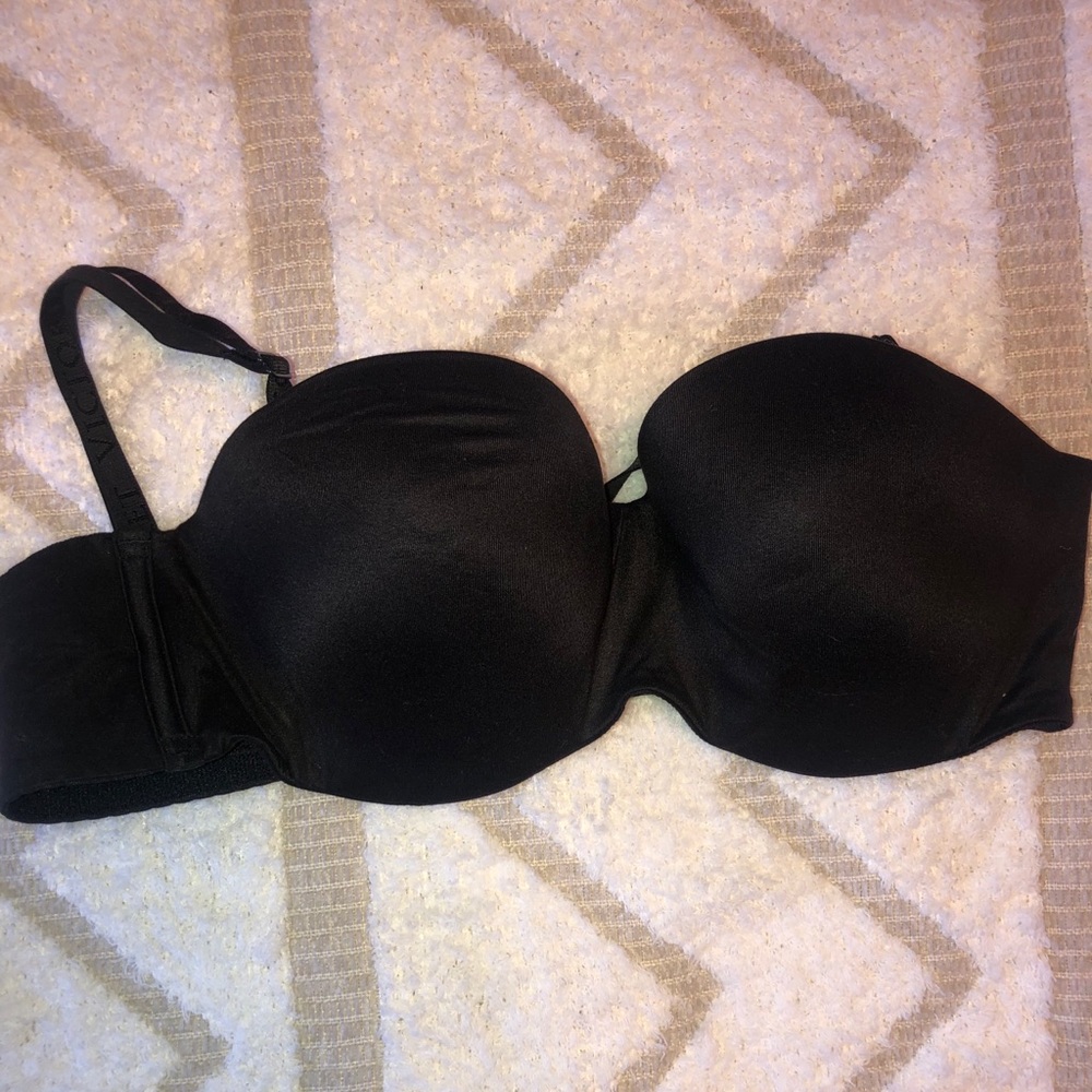 Brand new Victoria secret strapless adjustable bra